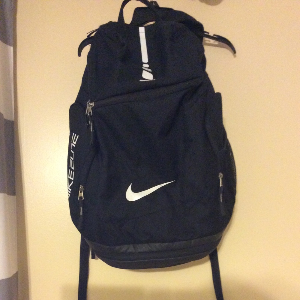 Nike basketball elite bag